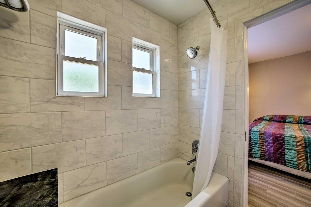 Updated Home On Catalina Island Walk To The Coast Avalon Bagian luar foto